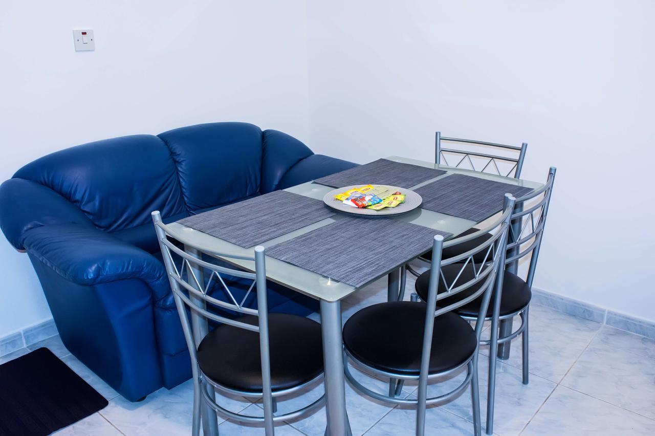 Pafia 3 Holiday Apartment Paphos Bagian luar foto